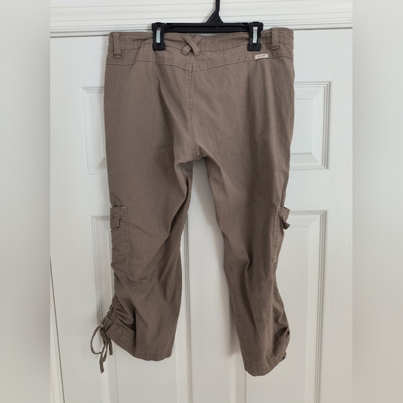 Angels Khaki Women's Capri Cargo Pants. - Picture 3 of 6